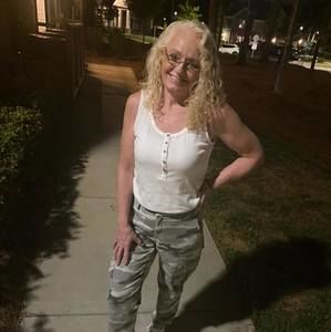 Meet your Posher, Sharon